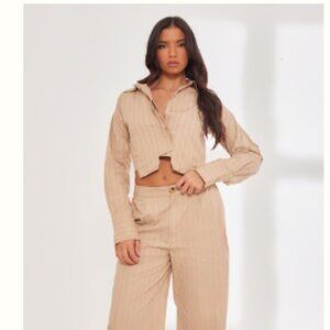 NWT PrettyLittleThing Stone Poplin Pinstripe Pocket Detail Cropped Shirt Size 6